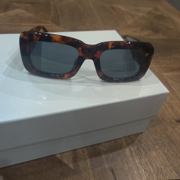 Attico for Linda Farrow limited  collection sunglasses New $405.00 main image 4